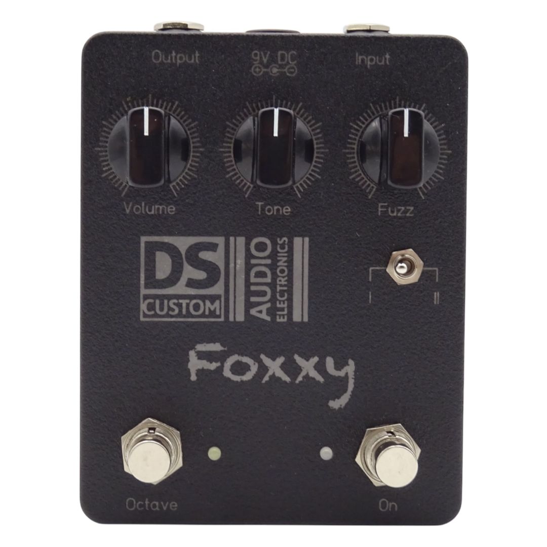 Front view of DS Custom Octave Foxxy Pedal on white background