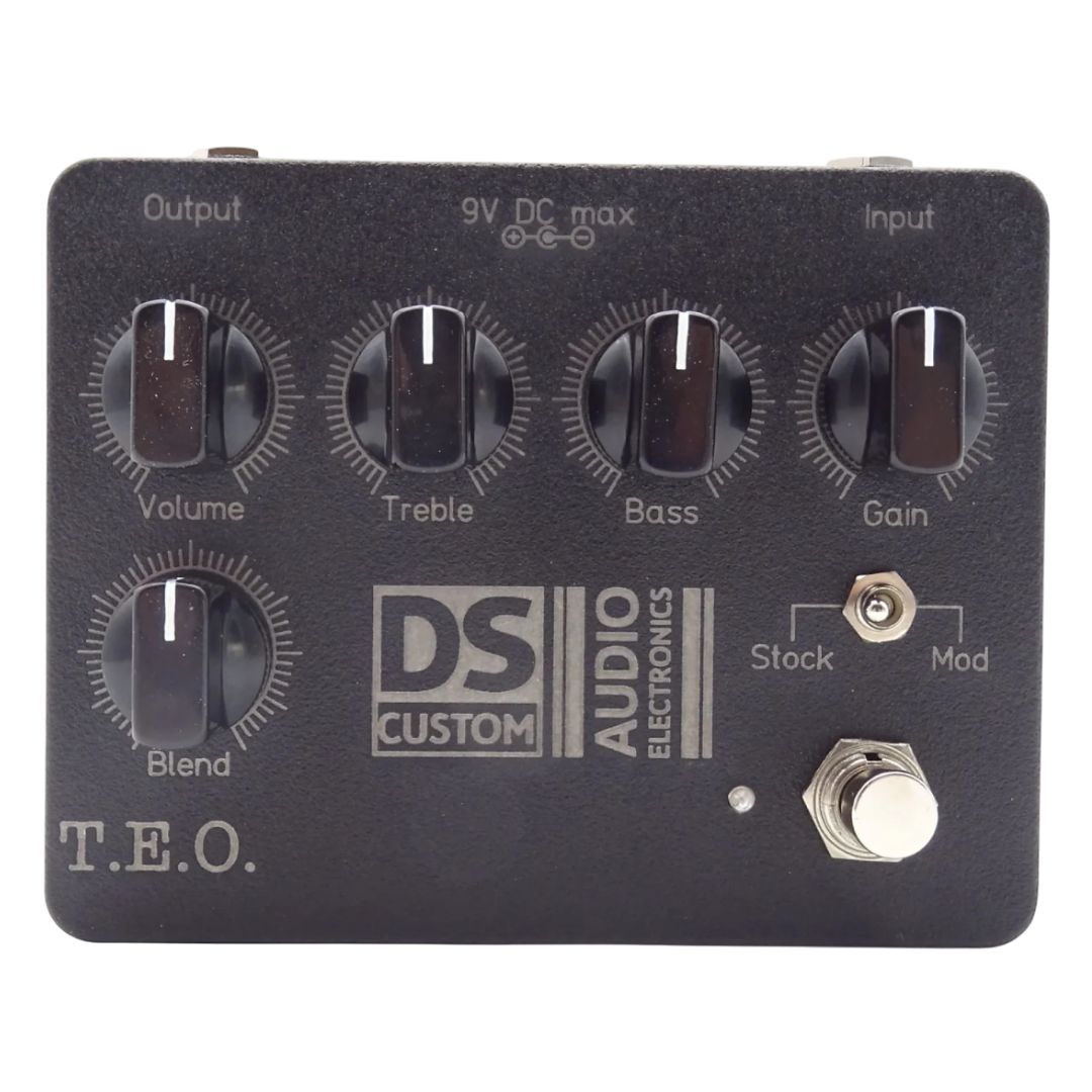 Front view of DS Custom T.E.O. Pedal on white background
