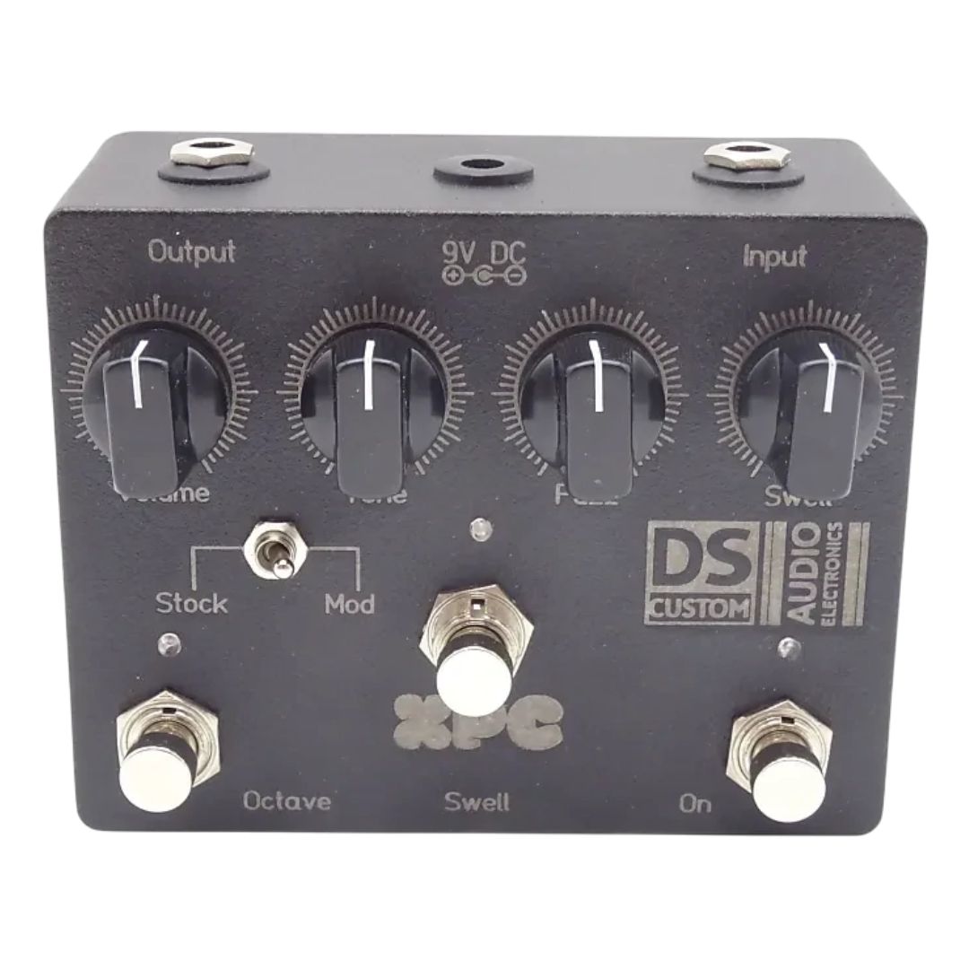 Front view of DS Custom XPC Pedal on white background