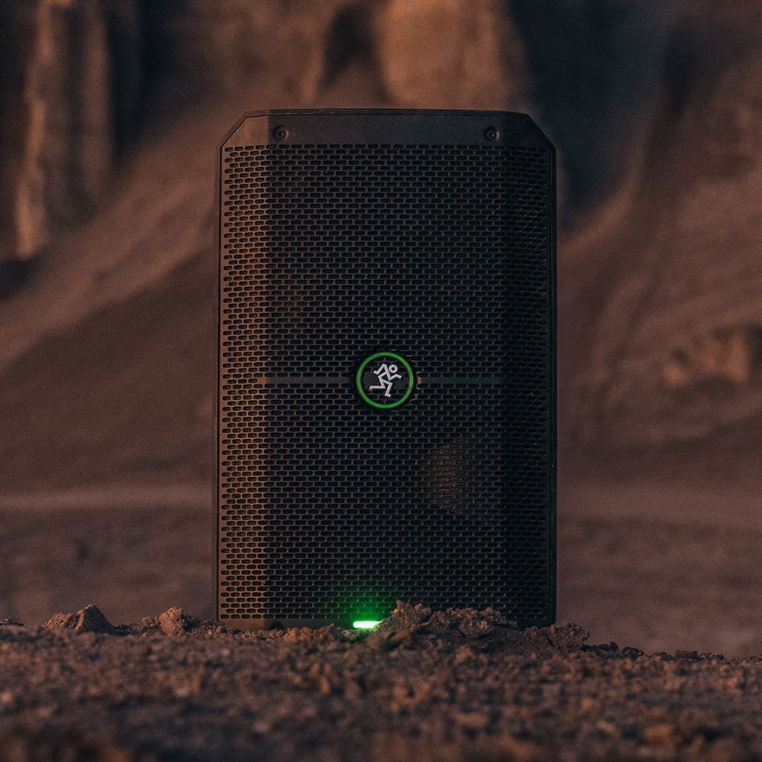 Mackie Thump GO 8″ Portable Battery-Powered Loudspeaker