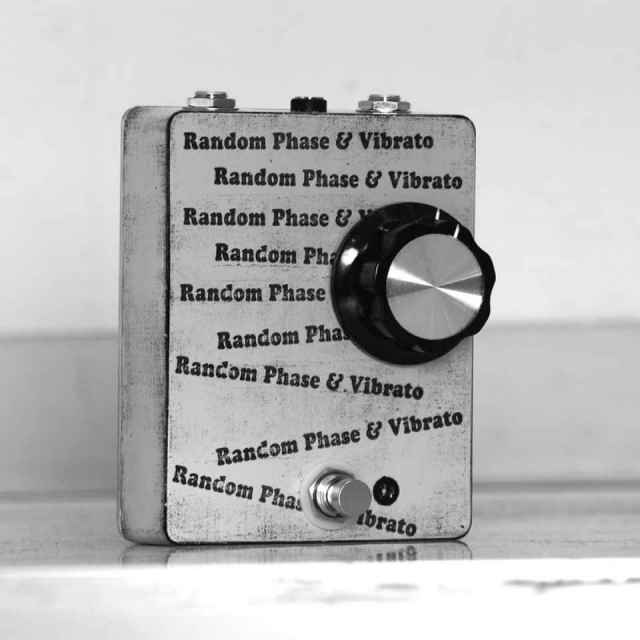 Mid-Fi Electronics Random Phase & Vibrato Pedal