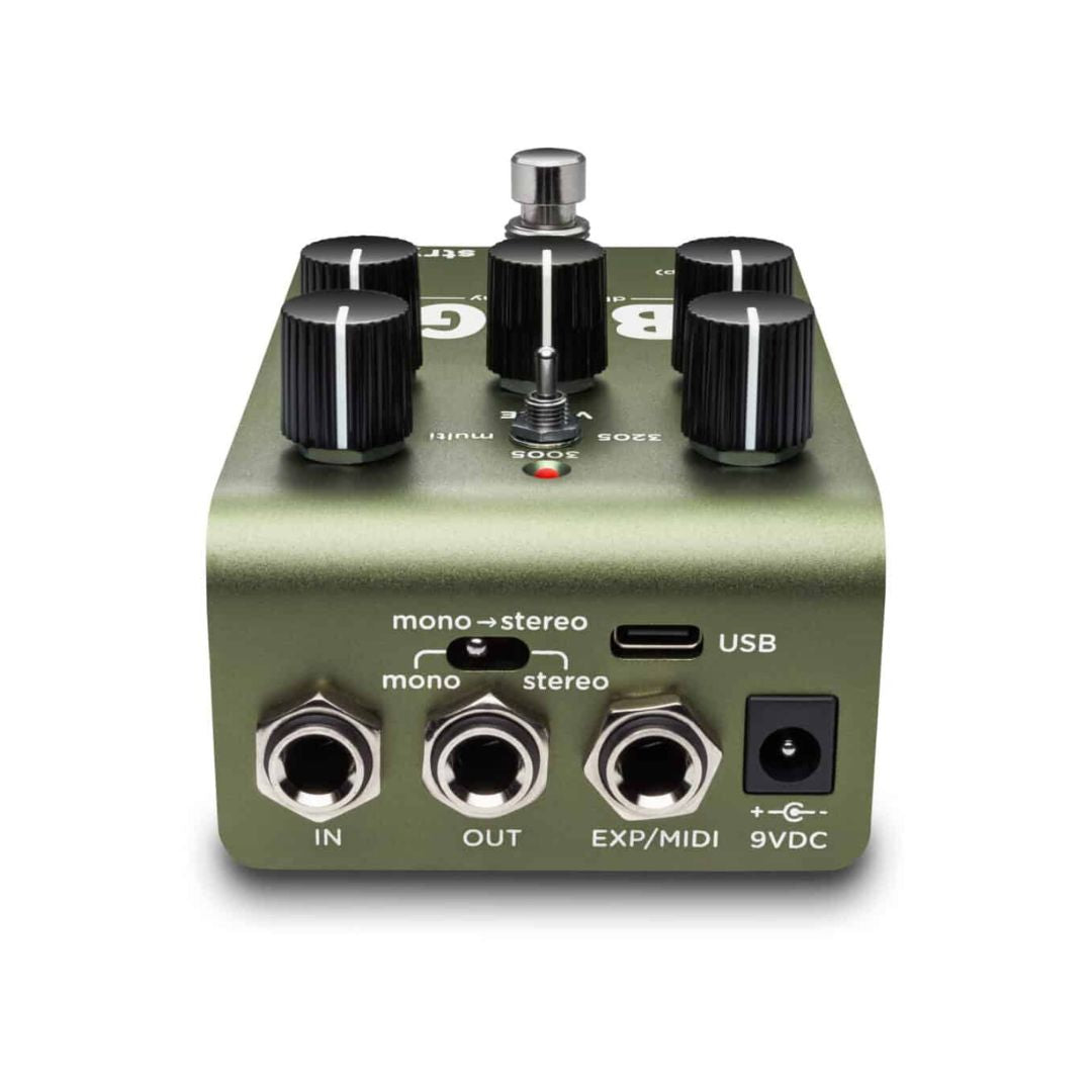Rear view of Strymon Brig on white background