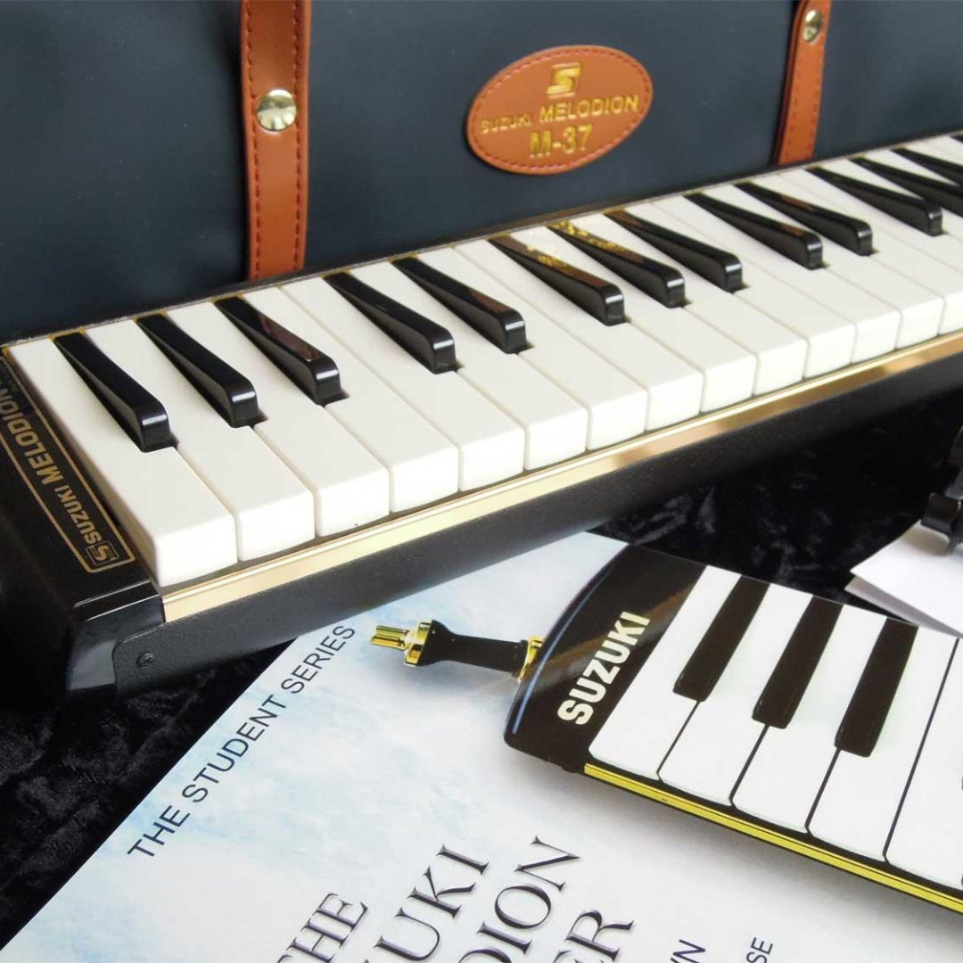 Suzuki M-37C Semi Pro Alto Melodion With Case