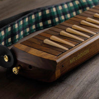 Suzuki W-37 Wooden Melodion