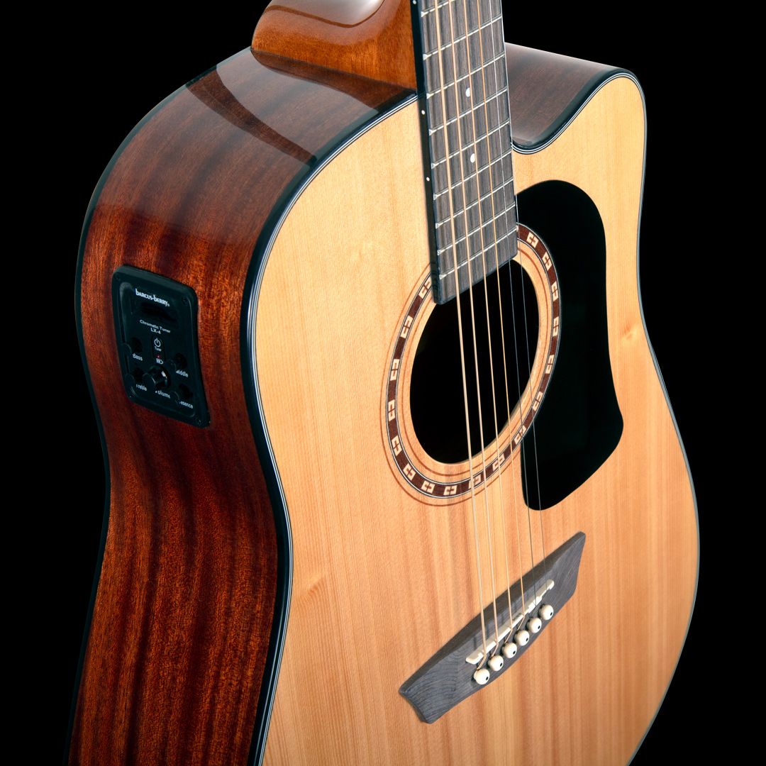 Washburn D5CE-PACK Apprentice Acoustic-Electric Guitar Pack