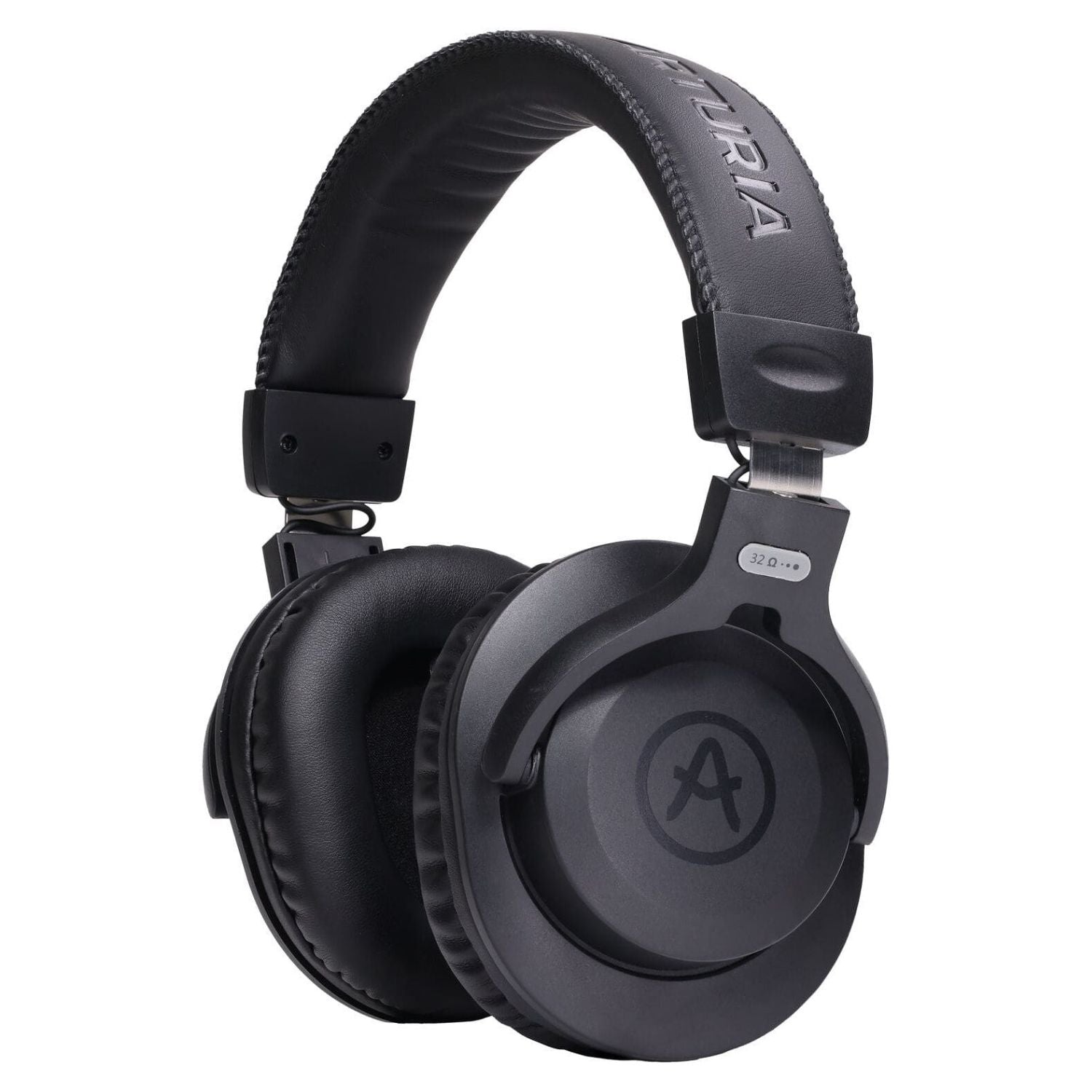 Headphones of Arturia MiniFuse Recording Pack Black on white background