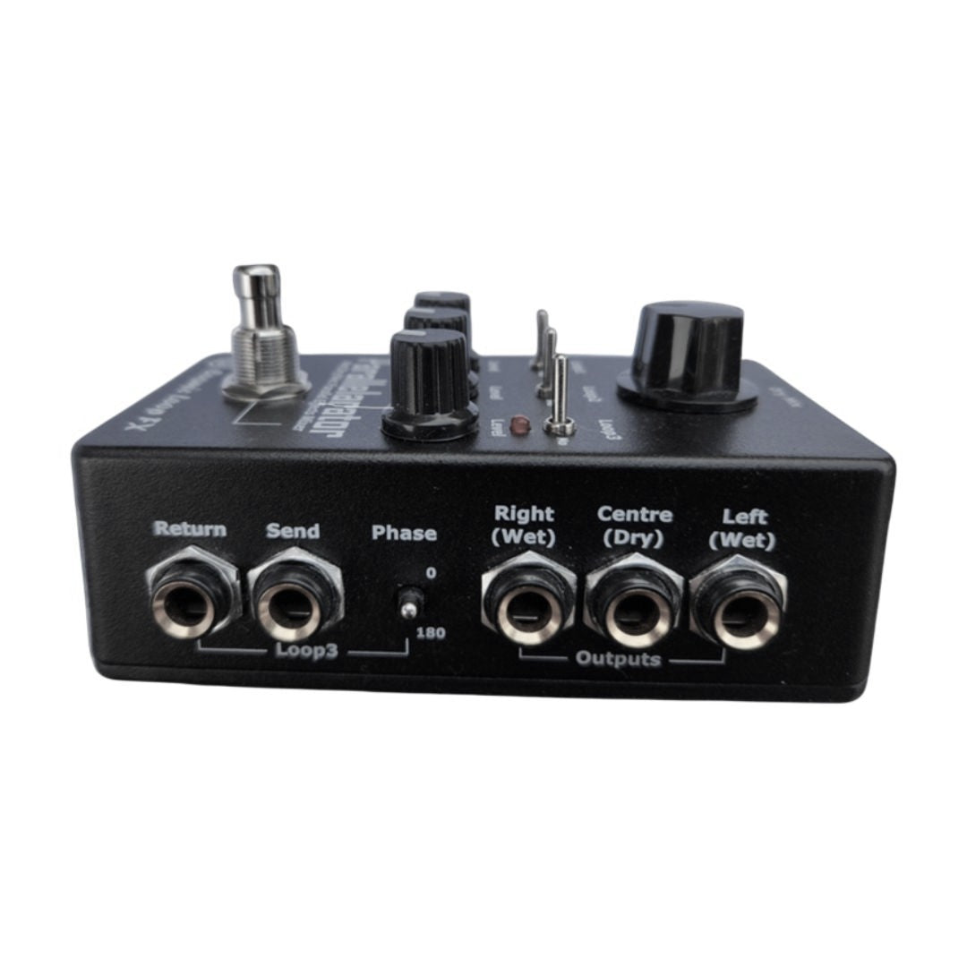 Output ports view of Cosmic Loop FX Parallelarator Pedal on white background