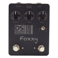 Front view of DS Custom Octave Foxxy Pedal on white background