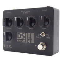 Angled right view of DS Custom T.E.O. Pedal on white background