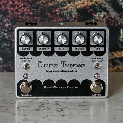 Disaster Transport EarthQuaker Devices Pedal