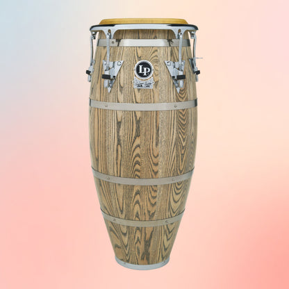 Front view of LP Giovanni Palladium 11″ Quinto on pink gradient background