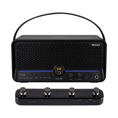 Front view of MOOER F40i Intelligent Amp Phantom Black and Black F4 Footswitch on white background