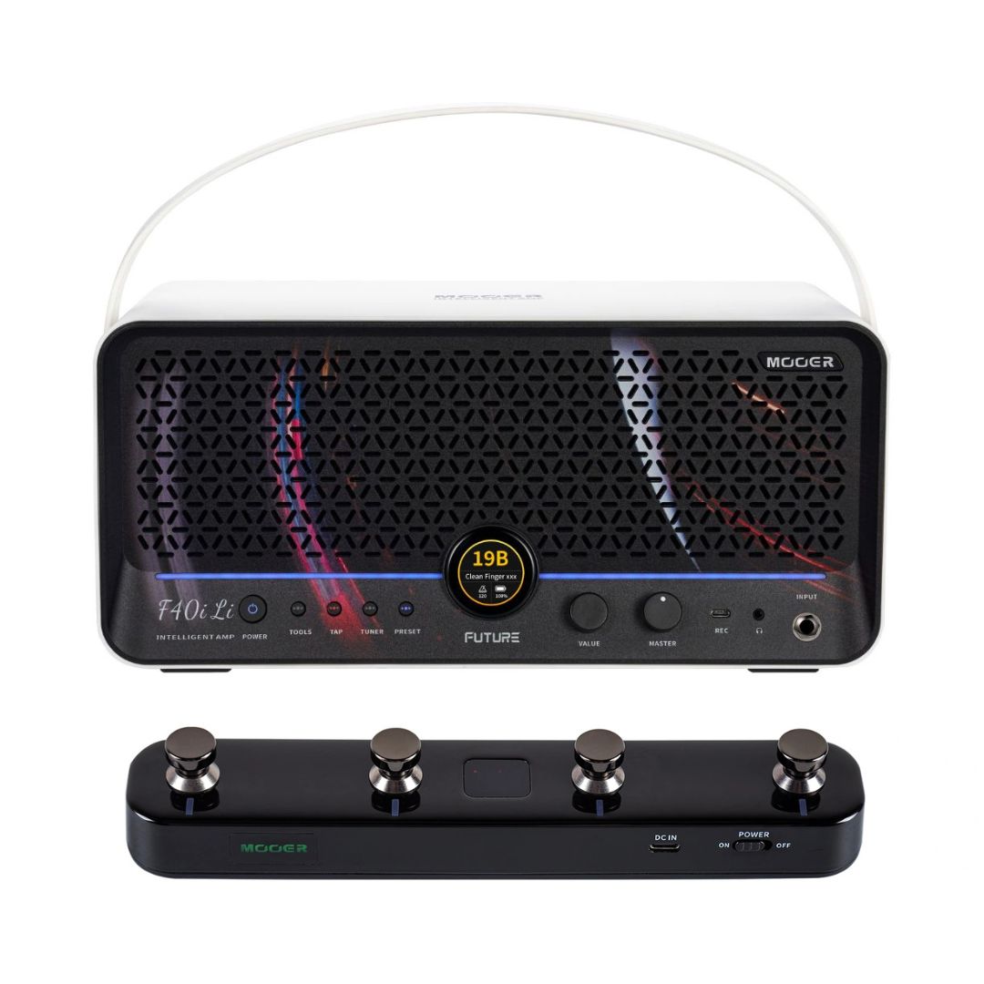 Front view of MOOER F40i Li Intelligent Amp Snowfall White and Black F4 Footswitch on white background