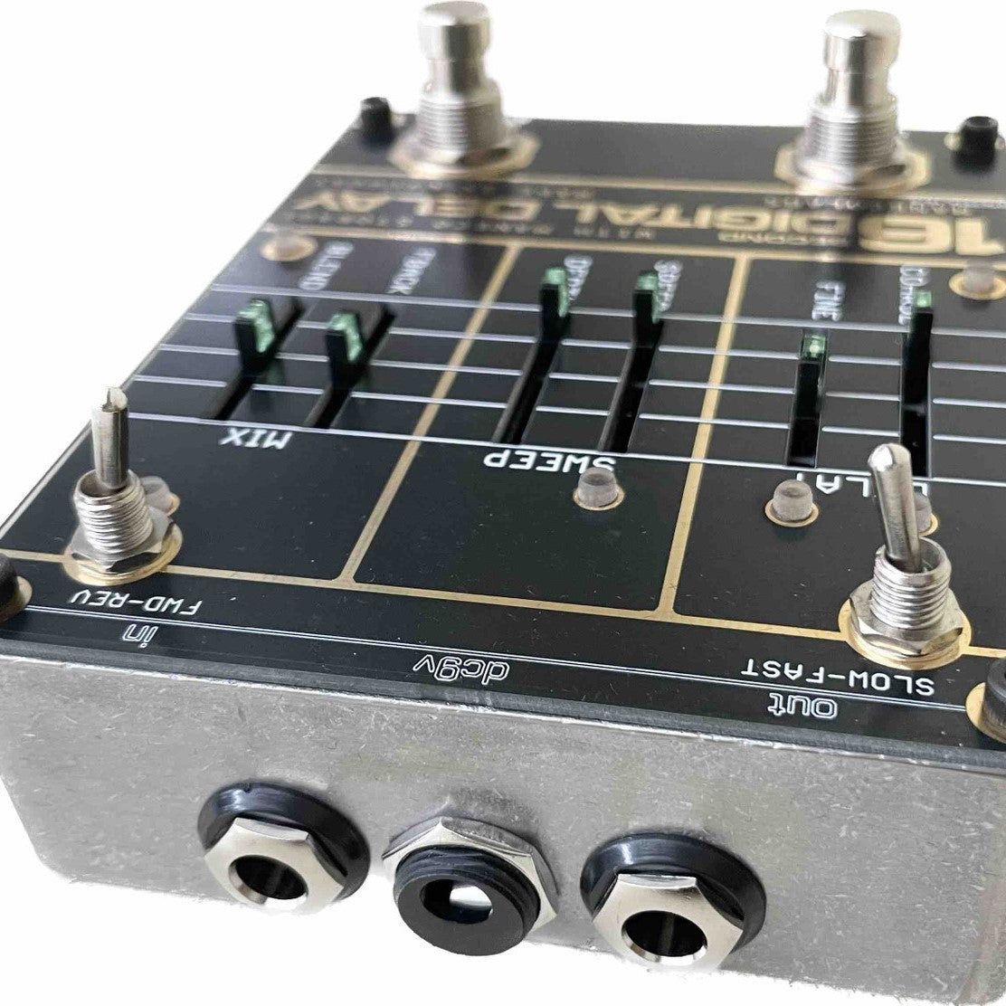 Maneco Labs 16 Second Delay Vintage Compact Pedal view of the top jacks