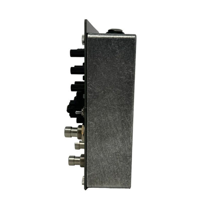 Side view of Maneco Labs Grone 2 Pedal on white background