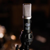 Front view of Milab DC-196 Single on mount with studio background