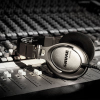 Shure SRH940 Closed-Back Over-Ear Headphones
