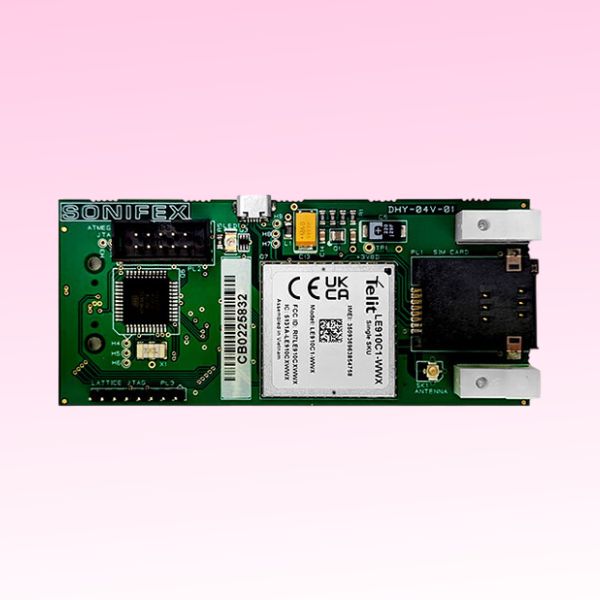 Front view of Sonifex DHY-04VUP on pink background