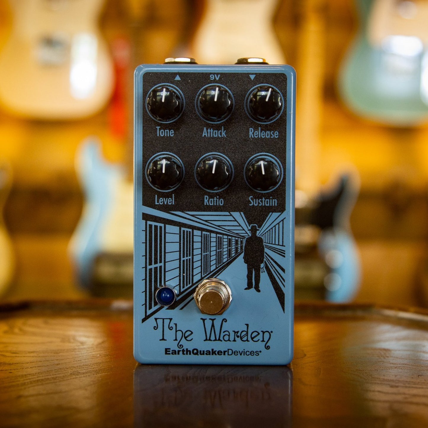 The Warden EarthQuaker Devices Pedal V2